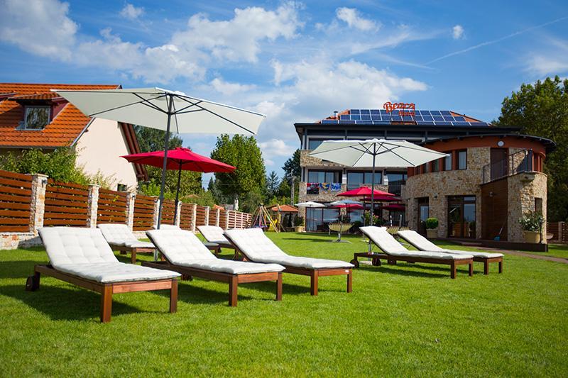 Pole Position Beach Hotel Balatonszarszo Luaran gambar